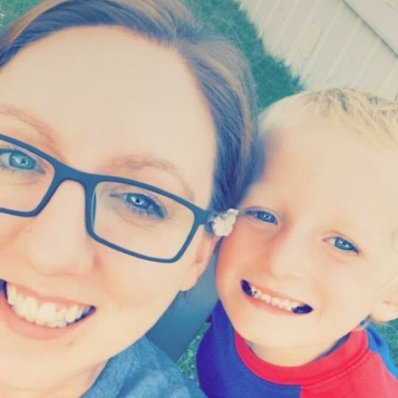 Meet your Posher, Jami - Picture 3 of 8